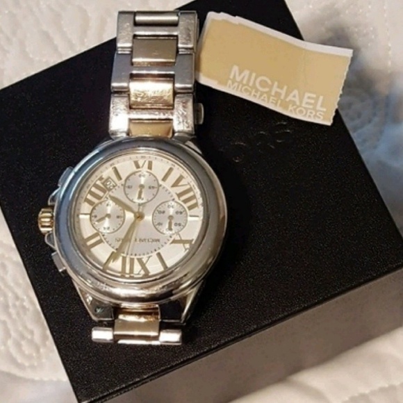 Michael Kors Y2K Silver and‎ Gold Mixed Metal Watch - Picture 2 of 5